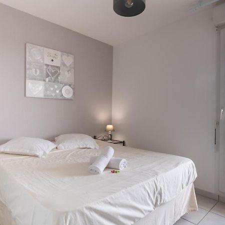 Appt De Charme Avec Grand Balcon Proche Avignon Wifi Gratuit Apartamento Monteux Exterior foto